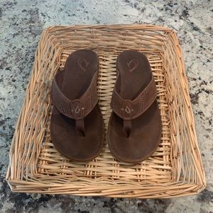 Men’s OluKai leather flip flops, like new